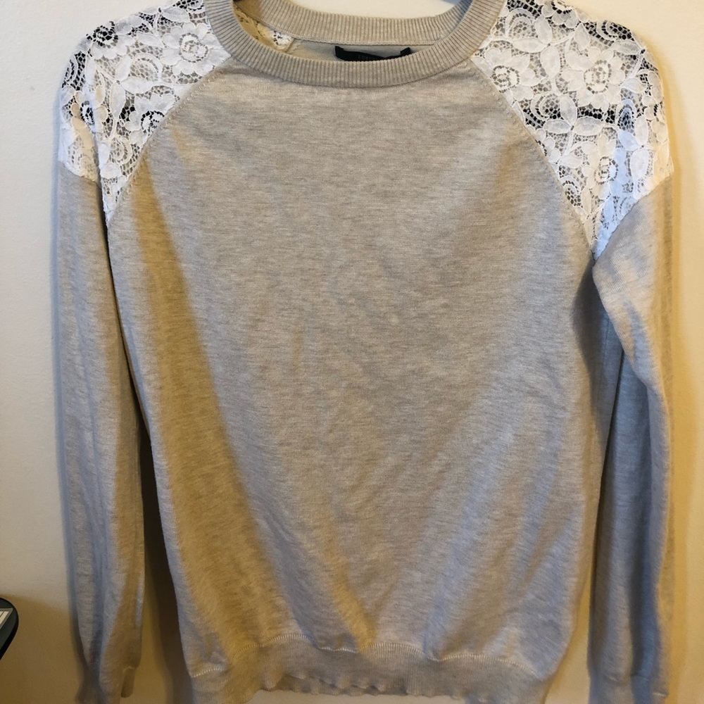 Thin long sleeve sweater